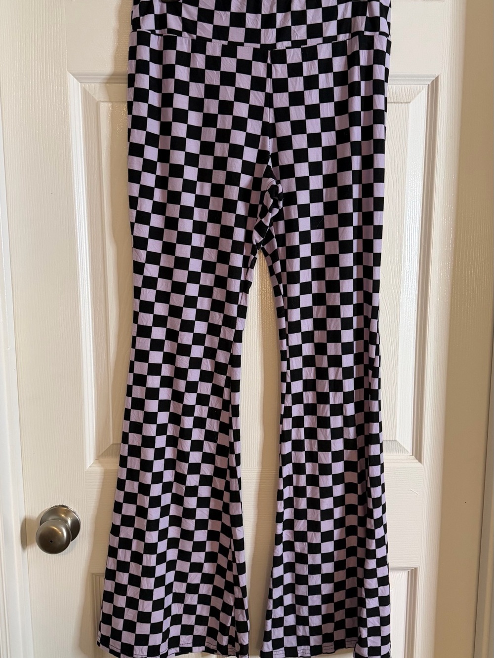 No Boundaries Black & Lavender Checkerboard Flare Leggings